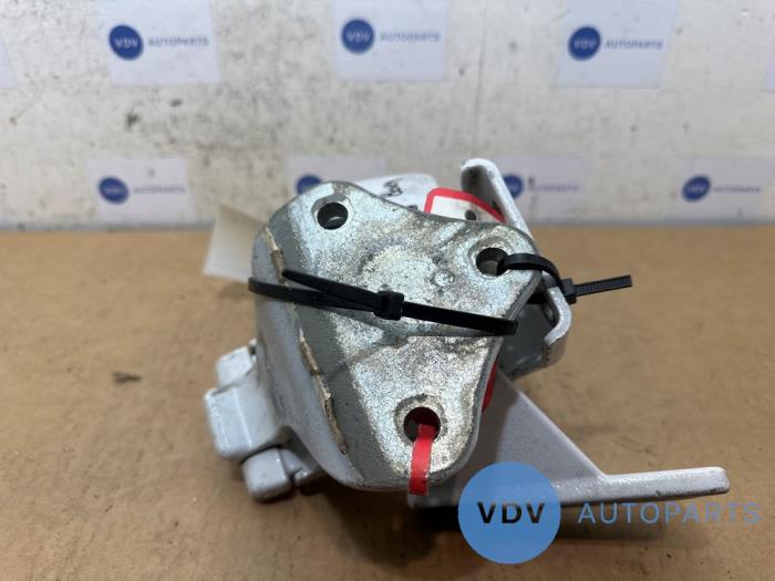 Bisagra puerta izquierda detrás Mercedes Vito