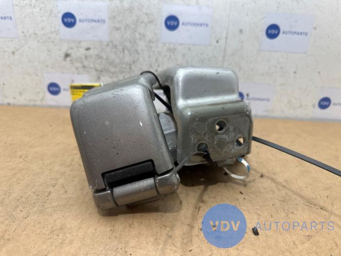 Bisagra puerta izquierda detrás Mercedes Vito