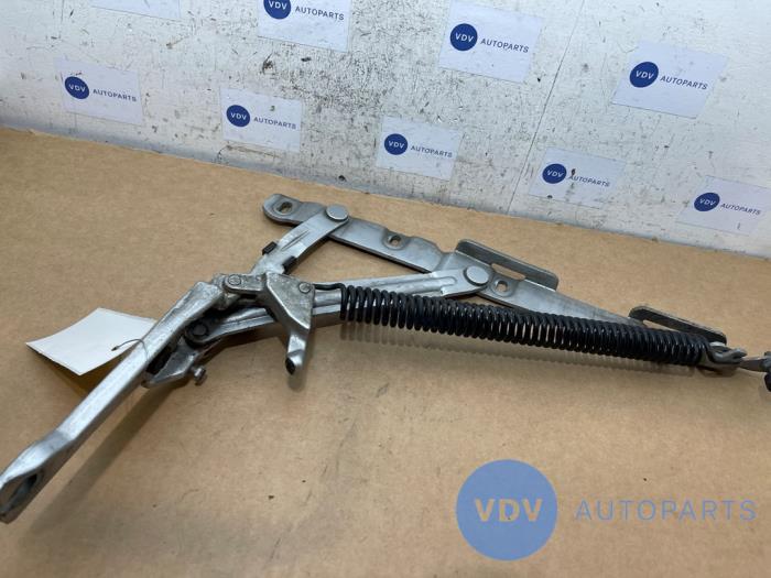 Zawias pokrywy bagaznika Mercedes S-Klasse