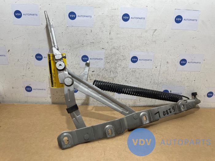 Boot lid hinge Mercedes S-Klasse