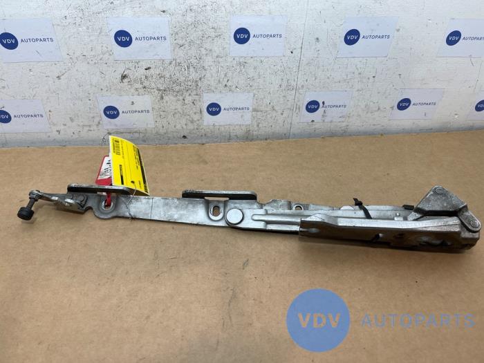 Boot lid hinge Mercedes S-Klasse