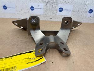 Gebruikte Steun (diversen) Mercedes C-Klasse AMG (W205) C-43 AMG 3.0 V6 24V Turbo 4-Matic Prijs € 36,30 Inclusief btw aangeboden door Autoparts Van De Velde