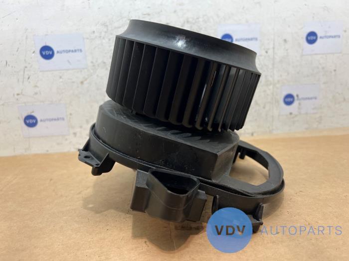 Silnik wentylatora nagrzewnicy Mercedes GLA