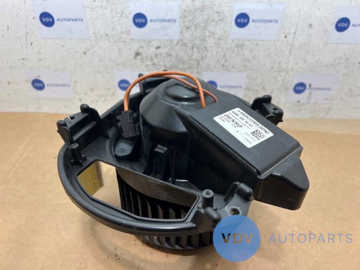 Silnik wentylatora nagrzewnicy Mercedes GLA