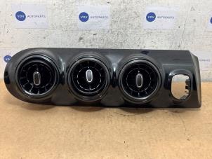 Gebruikte Luchtgeleider Mercedes A (177.0) 1.3 A-180 Turbo 16V Prijs € 30,25 Inclusief btw aangeboden door Autoparts Van De Velde