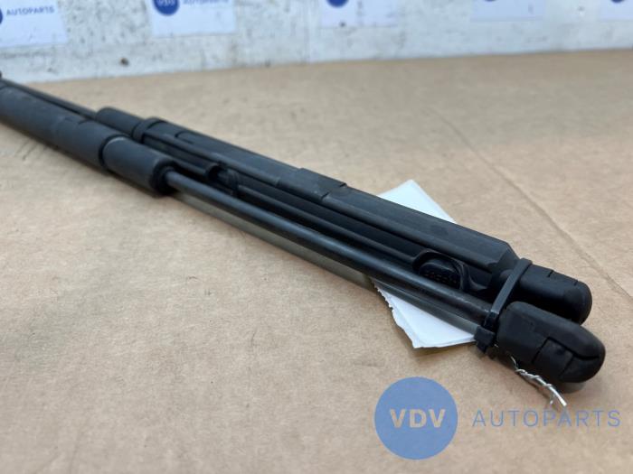 Set of bonnet gas struts Mercedes C-Klasse