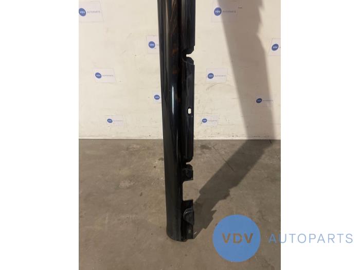 Próg lewy Mercedes C-Klasse