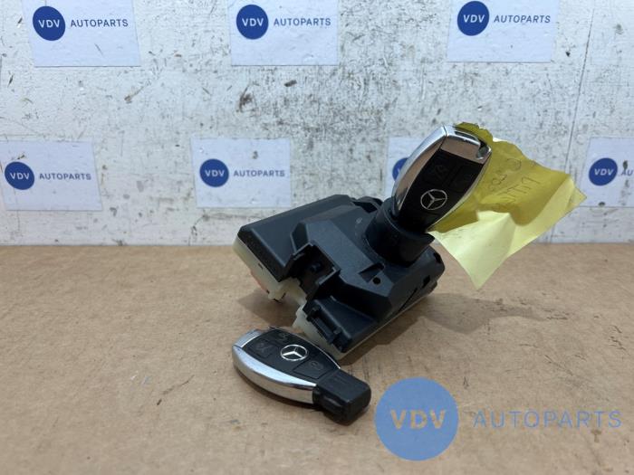 Kontaktslot + computer Mercedes C-Klasse