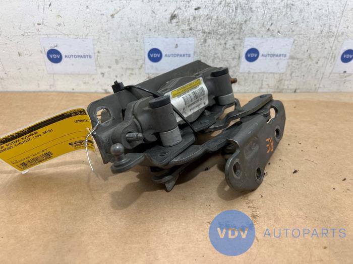 Popup System Motorhaube Mercedes E-Klasse