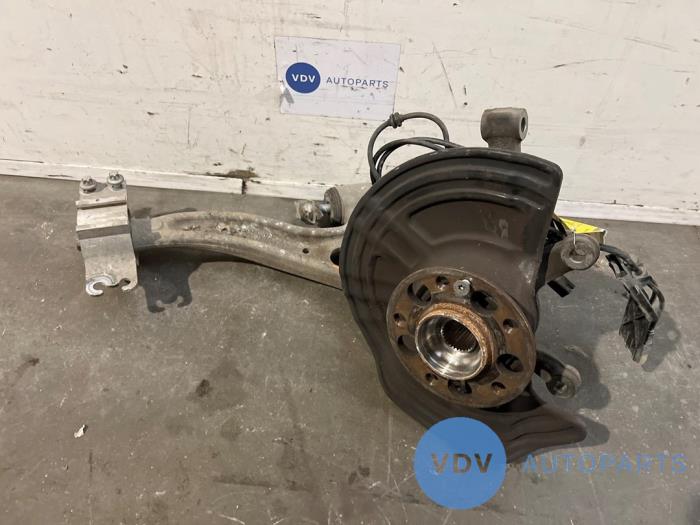 Knuckle, front right Mercedes B-Klasse