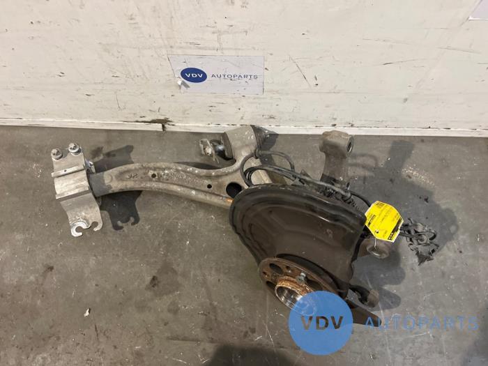 Knuckle, front right Mercedes B-Klasse