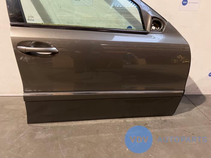 Tür 4-türig rechts vorne Mercedes E-Klasse