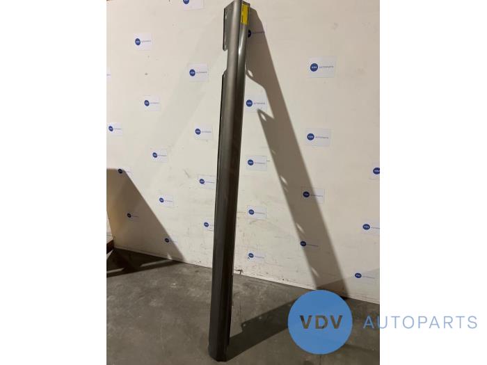 Próg lewy Mercedes E-Klasse