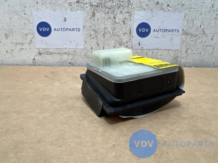 Scharnier tank klep Mercedes GLE