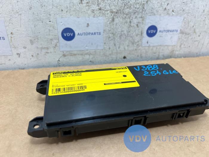 Chargeur sans fil Mercedes C-Klasse