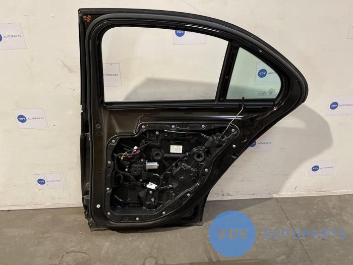 Drzwi prawe tylne wersja 4-drzwiowa Mercedes C-Klasse