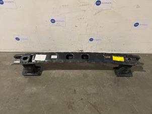 Gebruikte Chassisbalk achter Mercedes B (W246) 1.8 B-180 CDI BlueEFFICIENCY 16V Prijs € 60,50 Inclusief btw aangeboden door Autoparts Van De Velde