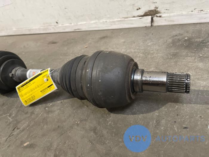 Aandrijfas links-voor Mercedes B-Klasse