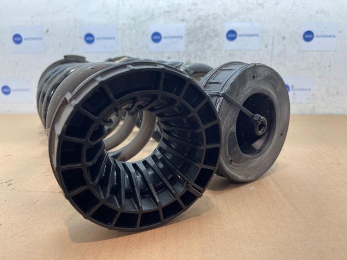Schroefveer achter Mercedes GLC-Klasse