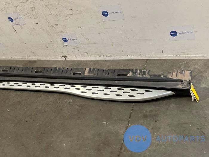 Sill, left Mercedes GLC-Klasse