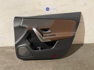 Gebruikte Portierbekleding 4Deurs rechts-voor Mercedes CLA (118.3) 1.5 CLA-180d Prijs € 90,75 Inclusief btw aangeboden door Autoparts Van De Velde