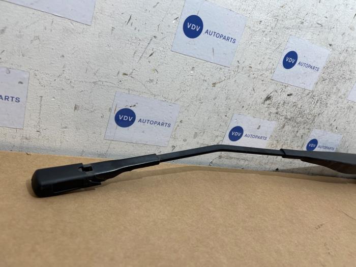 Front wiper arm Mercedes CLA