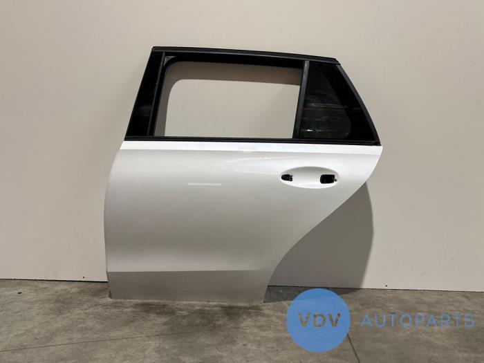 Tür 4-türig links hinten Mercedes C-Klasse