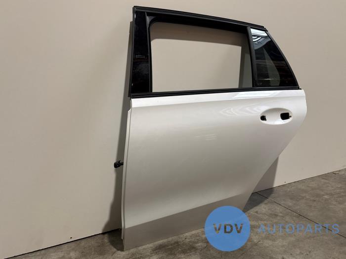 Tür 4-türig links hinten Mercedes C-Klasse