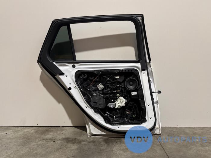 Tür 4-türig links hinten Mercedes C-Klasse