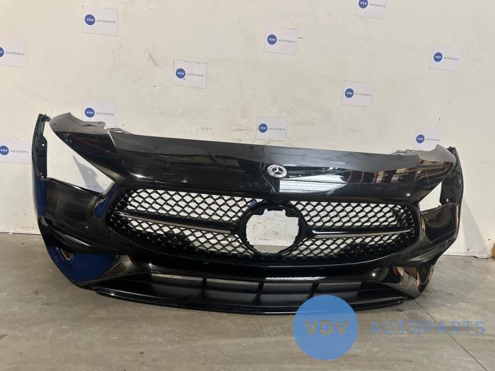 Zderzak przedni Mercedes CLA