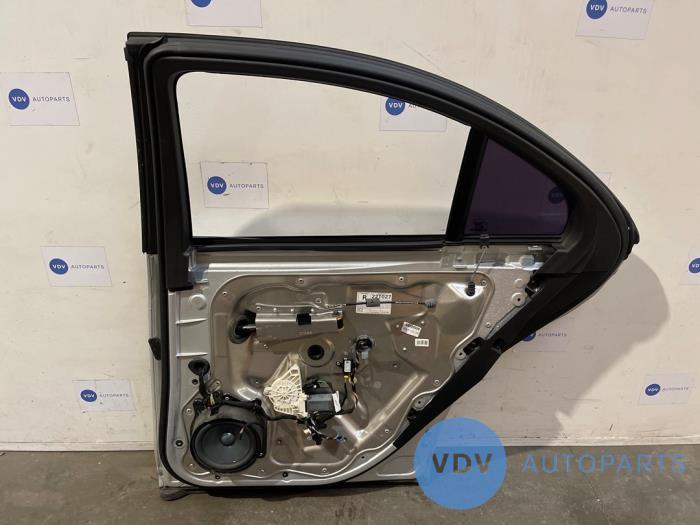 Drzwi prawe tylne wersja 4-drzwiowa Mercedes S-Klasse