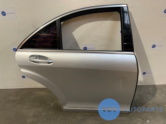 Drzwi prawe tylne wersja 4-drzwiowa Mercedes S-Klasse