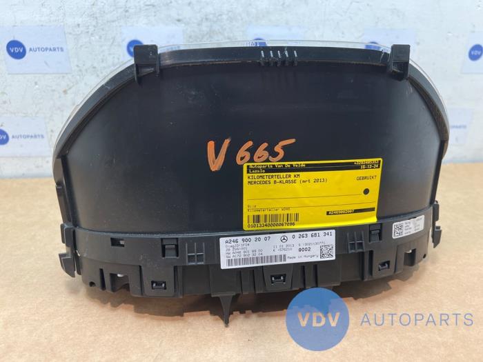 Tacho - Kombiinstrument KM Mercedes B-Klasse