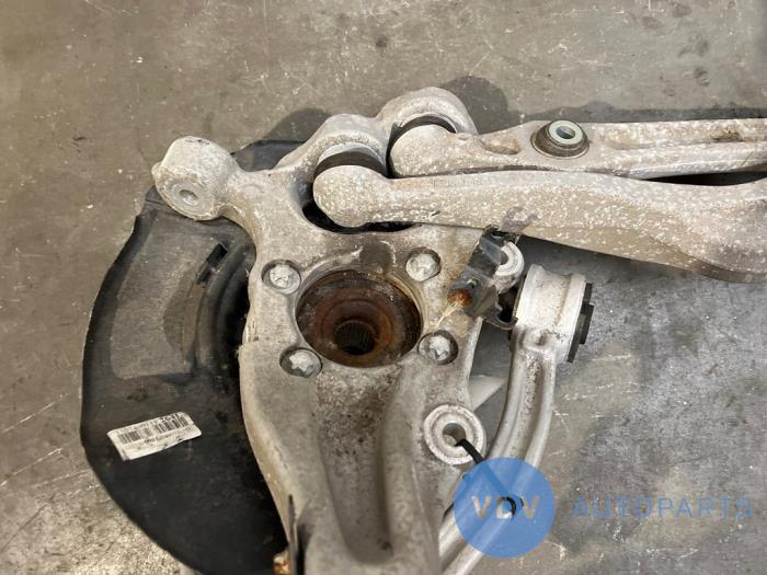 Knuckle, front left Mercedes S-Klasse