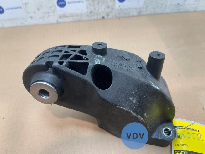 Engine mount Mercedes GLE