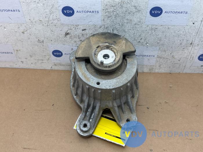Engine mount Mercedes C-Klasse
