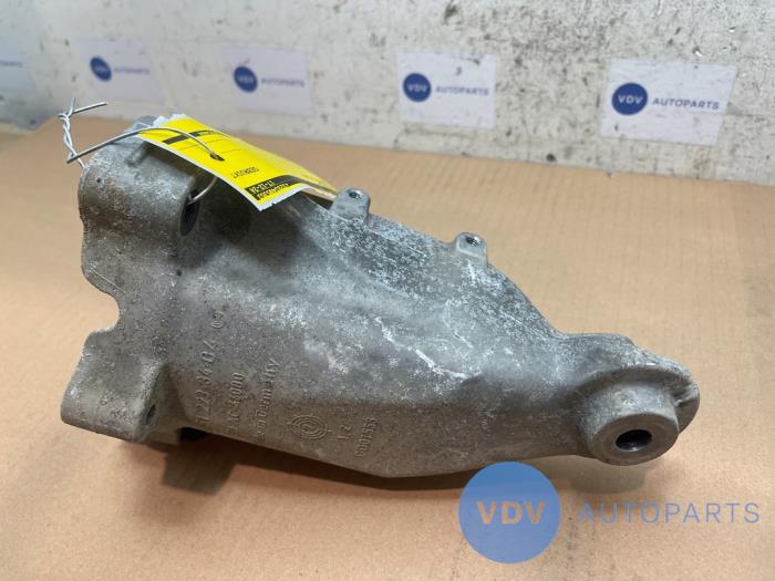 Engine mount Mercedes C-Klasse