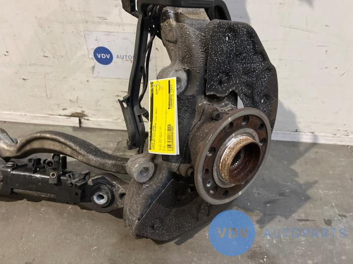 Knuckle, front right Mercedes CLS-Klasse