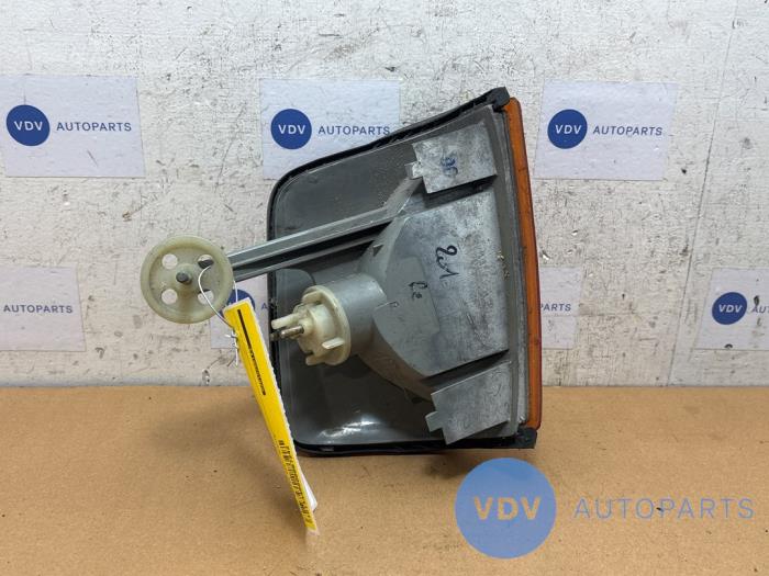 Kierunkowskaz prawy Mercedes 190E/D