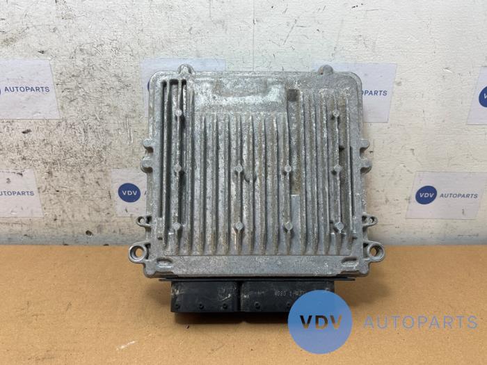 Kontaktslot + computer Mercedes Vito