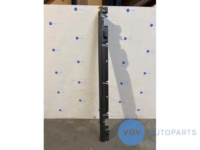 Sill, left Mercedes C-Klasse