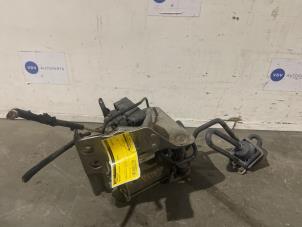 Gebruikte Compressor Mercedes S (222.0/222.1) 3.0 S-560 e 24V Prijs € 175,45 Inclusief btw aangeboden door Autoparts Van De Velde