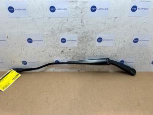 Gebruikte Ruitenwisserarm voor Mercedes CLS (C257) 53 AMG EQ Boost 3.0 24V 4-Matic+ Prijs € 24,20 Inclusief btw aangeboden door Autoparts Van De Velde