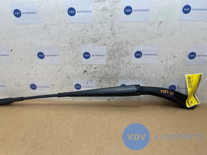 Ramie wycieraczki przedniej Mercedes B-Klasse