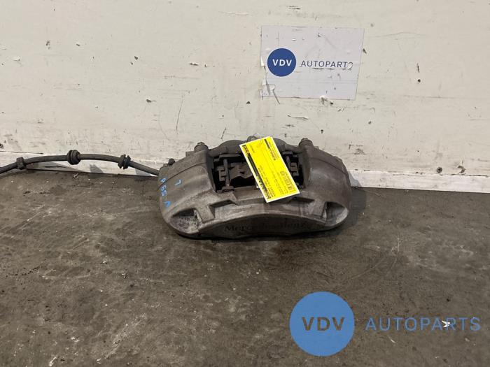 Bremszange links vorne Mercedes C-Klasse