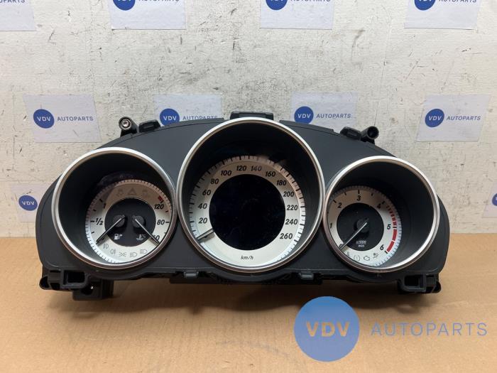Tacho - Kombiinstrument KM Mercedes E-Klasse