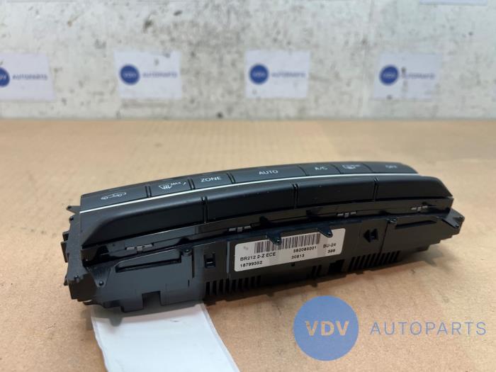 Panneau de commandes chauffage Mercedes E-Klasse