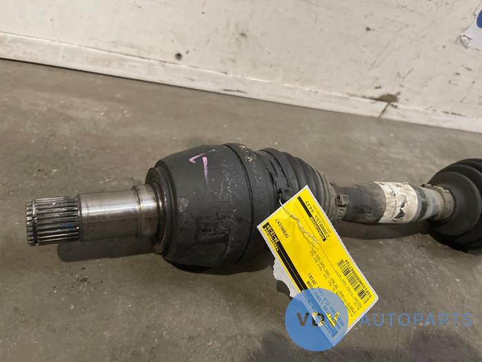 Aandrijfas links-voor Mercedes CLA