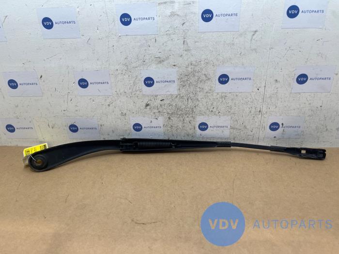 Front wiper arm Mercedes CLA