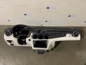 Gebruikte Dashboard Mercedes CLA Shooting Brake (117.9) 1.6 CLA-180 16V Prijs € 242,00 Inclusief btw aangeboden door Autoparts Van De Velde